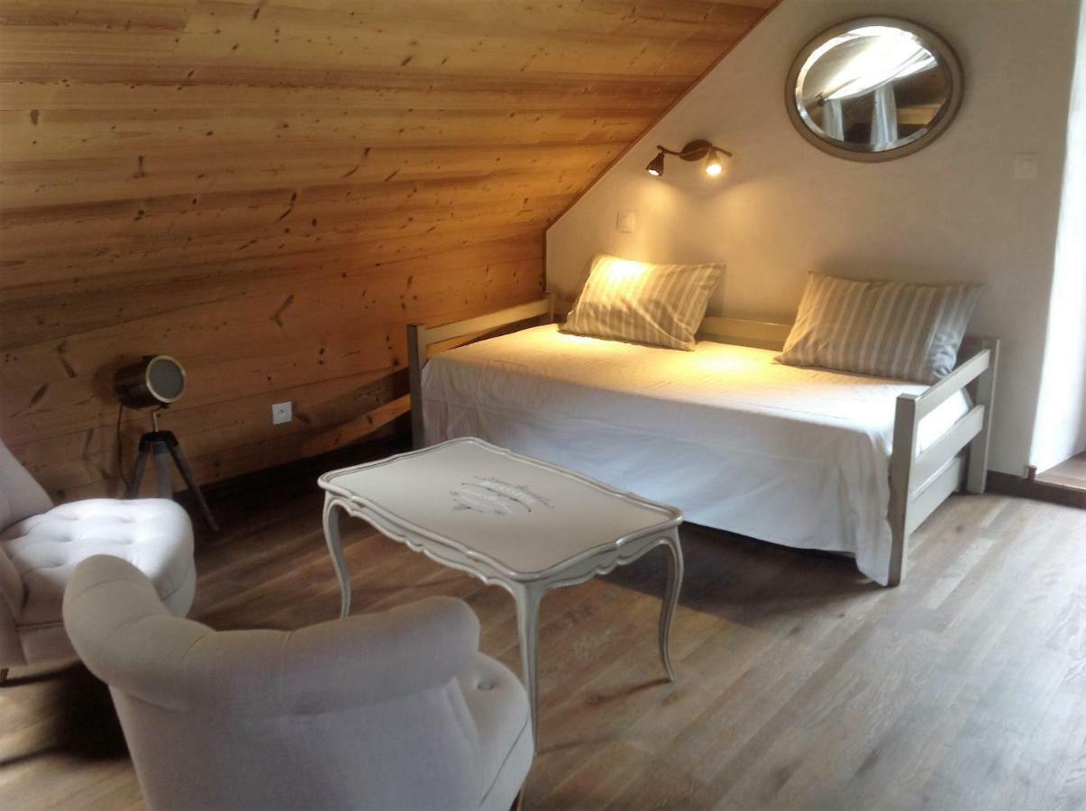 Chambres D'Hotes Des Lodges De La Cascade Yenne Dış mekan fotoğraf